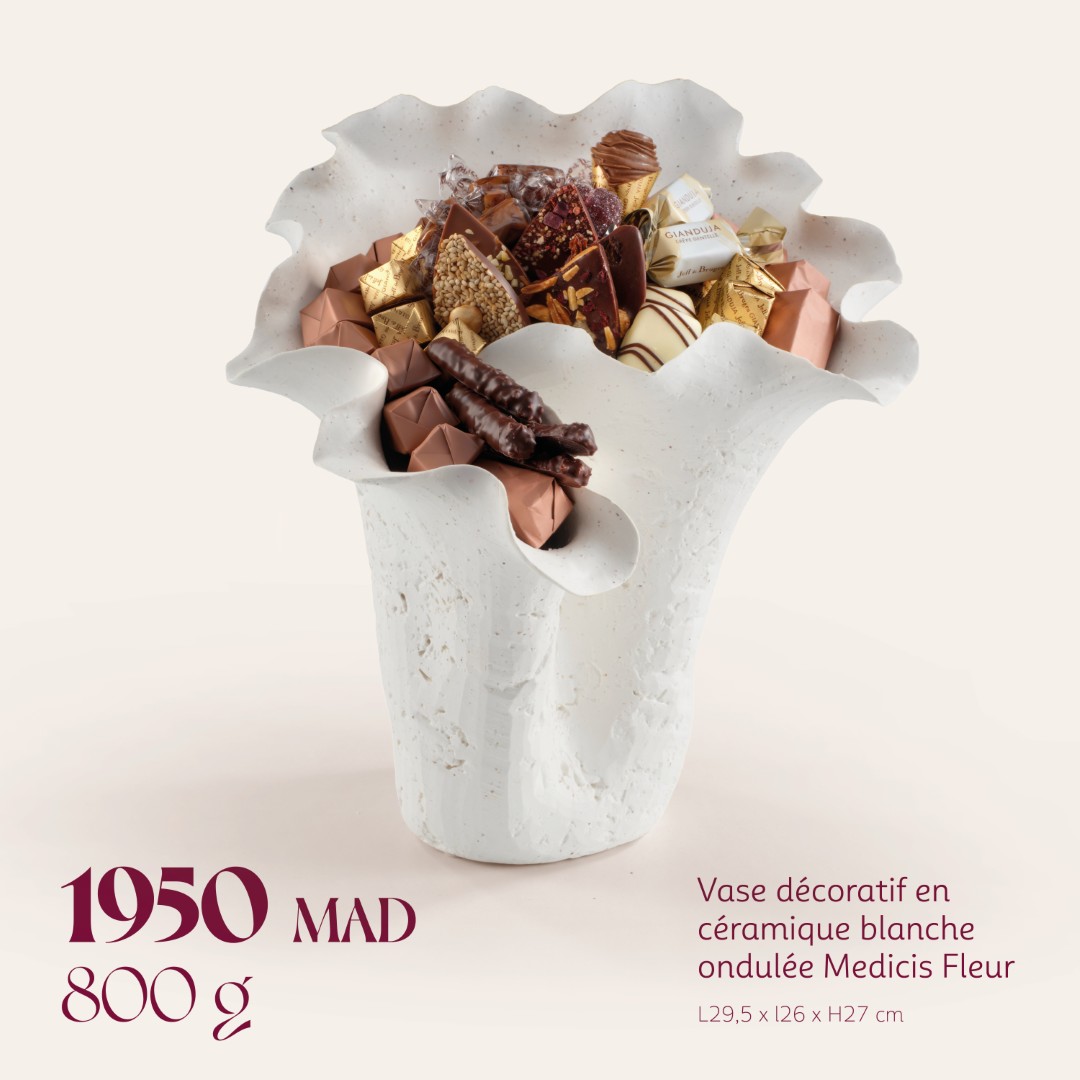 Vase décoratif en céramique blanche ondulée Medicis Fleur